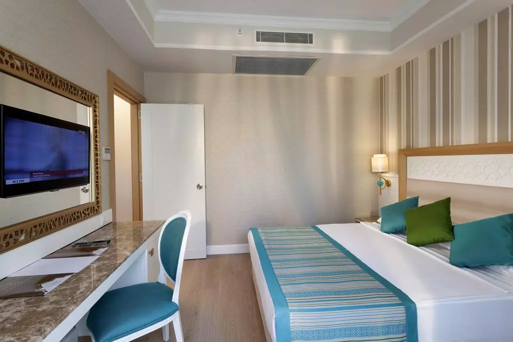 KARMIR RESORT